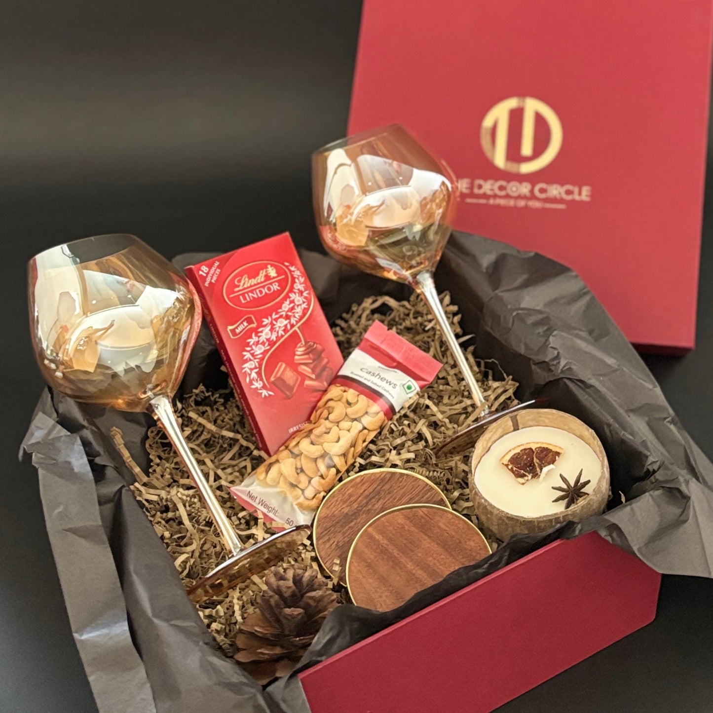 'Its a Vino Box' Gift Hamper For Friends