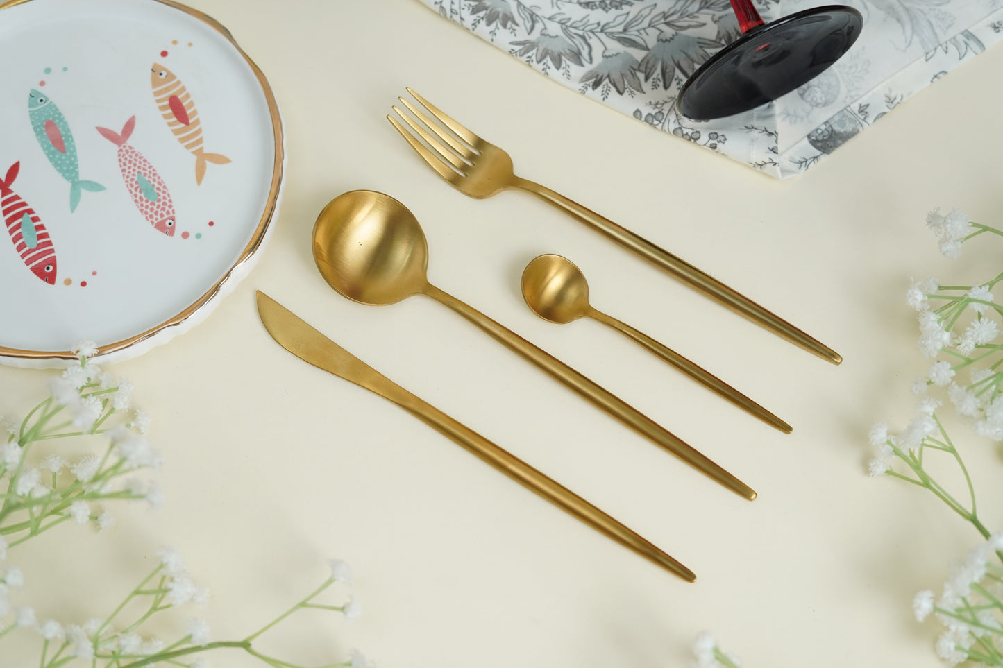 Nordic Gold Dinner Cutlery Set (Set of 24 pieces)